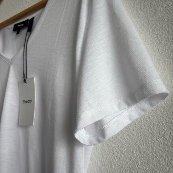 NWT Theory Dayne Atmos Light White Classic V-Neck Short Sleeve Tee Shirt Size M - Picture 5 of 8